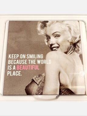 Marilyn Monroe 16 x 16 "The World is a Beautiful Place" Quote Glossy Print Panel